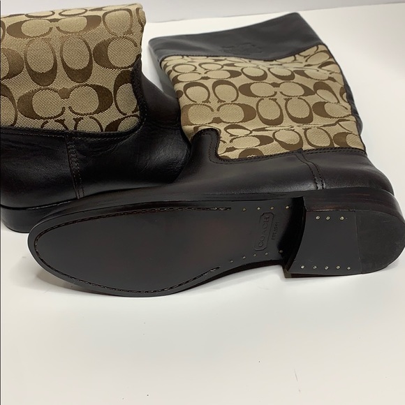Brand new coach signature style boots - Picture 5 of 7